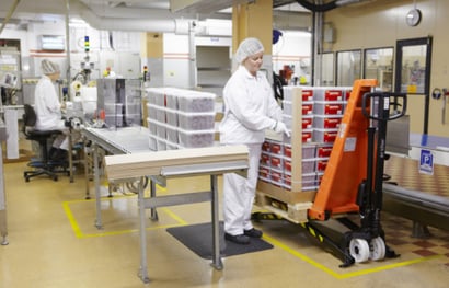 Palleløftere er et effektivt værktøj til at forbedre ergonomien på arbejdspladsen